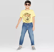 Load image into Gallery viewer, Boys' Relaxed Straight Fit Jeans - Medium Wash