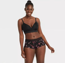 Load image into Gallery viewer, Women's Cotton Boy Shorts with Lace Waistband - Auden